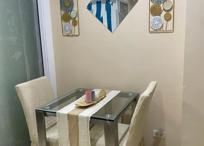 Bahamas Tower 1604